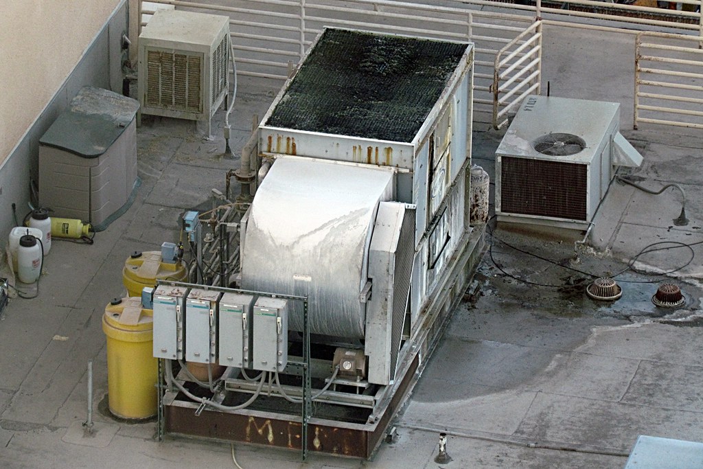 Groupe technique de traitement d'air en extérieur